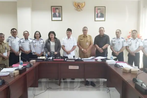 Pansus III Bahas LKPJ Gubernur Secara Maraton Untuk Penyelenggaraan Pemerintahan yang Demokratis