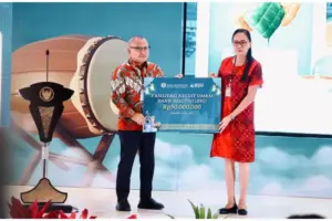 Disaksikan KH Ma’ruf Amin, Bank SulutGo Salurkan KUR untuk Dukung UMKM Sulawesi Utara