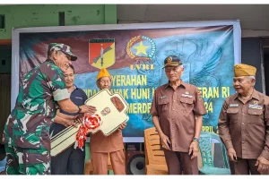 Selesai Direnovasi, Kodam XIII/Merdeka Serahkan Kunci RTLH Kepada Veteran PKRI