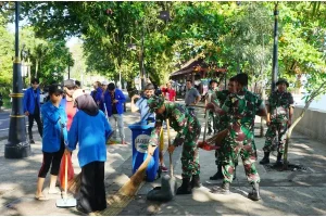 Kodim 1309/Manado Bersama Rakyat Bersatu, Kerja Bakti Angkat Sampah dari Alam