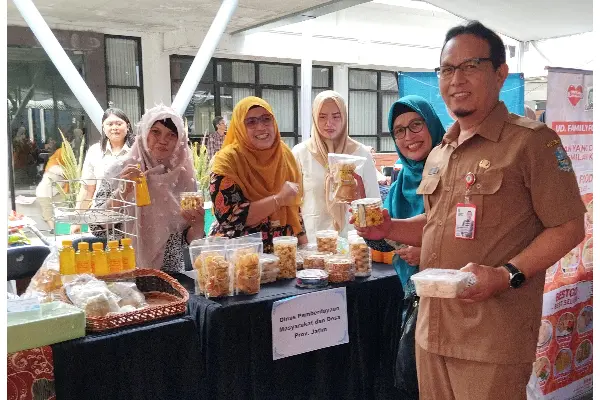 BRI Bantu Usaha Kue Kering Berkembang dan Penuhi Permintaan Saat Lebaran