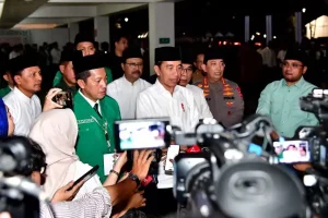 Kabar Baik! Presiden Jokowi Batalkan Kenaikan UKT di Perguruan Tinggi Negeri Tahun Ini