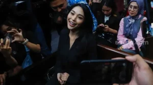 Biduan Nayunda Ketawa Ketiwi usai Akui Terima Uang dan Tas Balenciaga dari Eks Menteri Pertanian