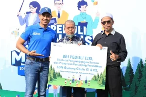 BRI Peduli Salurkan Bantuan CSR di SDN 01 dan 02 Gunung Geulis Bogor