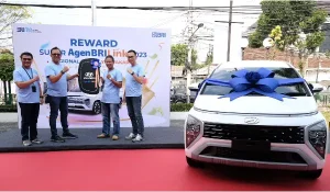 BRI Bagikan Mobil untuk AgenBRILink Berprestasi di Yogyakarta
