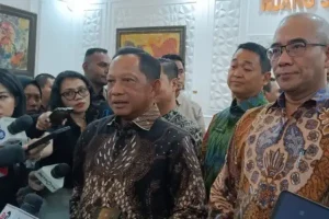 Pilkada Serentak, Tito Karnavian Serahkan 207 Juta Data Potensial Pemilih ke KPU