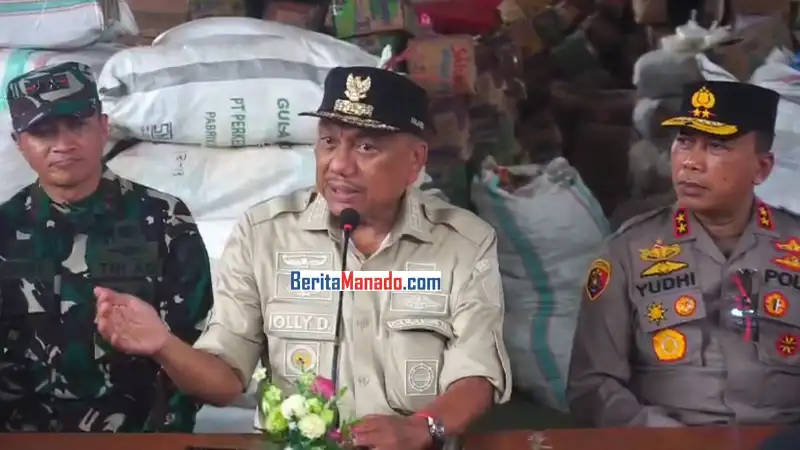 Olly Dondokambey saat meninjau Kecamatan Tagulandang, Kabupaten Sitaro, Jumat (3/5/2024)