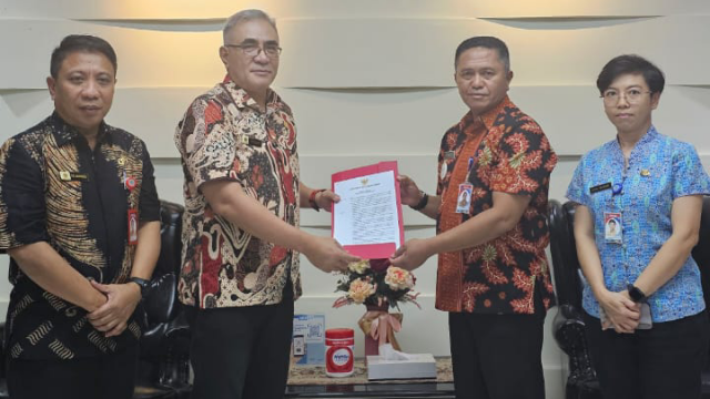 Olly Dondokambey Tugaskan Niklas Silangen Jabat Sekretaris DPRD Sulut