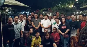 Manfaatkan Waktu Luang, Bupati Kumendong Tatap Muka dengan Wartawan