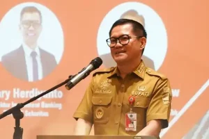 Joune Ganda Buka Seminar Pasar Modal dari OJK Sulut