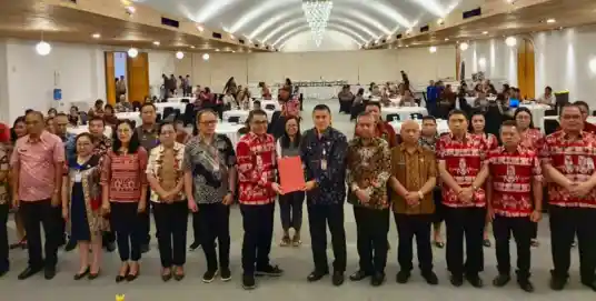 Vicky Tanor Kukuhkan Gugus Tugas Kabupaten Layak Anak Minahasa