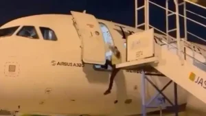 Kondisi Terkini Petugas Bandara yang Jatuh dari Pesawat TransNusa