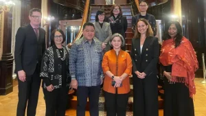 Menyala Perjalanan Karir Maxi Rondonuwu, Alumni Unsrat Dorong Masuk Kabinet Prabowo-Gibran