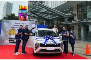 BRI Serahkan Mobil dan Logam Mulia kepada Pemenang Program Super AgenBRILink