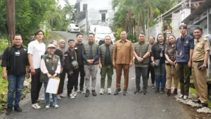 Ketua KPU Ferley Kaparang dan Kordiv Data Ismail Harun Pantau Proses Coklit di Kediaman Wawali Richard Sualang