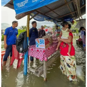Tanggap Bencana Banjir, BRI Peduli Salurkan Bantuan Bagi Warga Terdampak di 2 Daerah