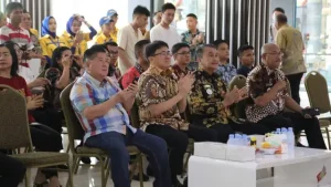HUT Mantos dan Hengky Wijaya Dihadiri Andrei Angouw, Pemkot Manado Terima Bantuan Tiga Dump Truck Sampah