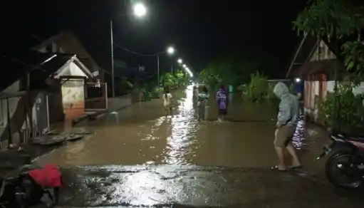 Desa Rumbia Dilanda Banjir, Pemkab Minahasa Gerak Cepat