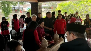 Olly Dondokambey Dampingi Presiden ke-5 RI Ziarah ke Makam Proklamator Bung Karno