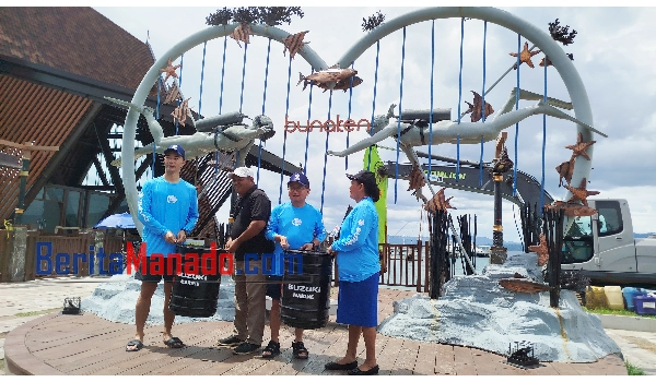 Bersama Ratusan Pelajar, Suzuki Indonesia Bersihkan Pantai Bunaken dan Serahkan 100 Tong Sampah 2 Bersama Ratusan Pelajar, Suzuki Indonesia Bersihkan Pantai Bunaken dan Serahkan 100 Tong Sampah
