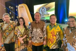 Usia 75 Tahun, Theo L Sambuaga Luncurkan Buku: Ratusan Tokoh Nasional Reunian