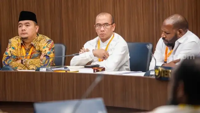 Ketua KPU Hasyim Asy'ari Diberhentikan