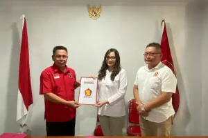 Pilkada Tomohon: Kader Gerindra Sendy Rumajar Daftar Balon Wakil Wali Kota di PDIP