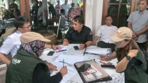 Ketua KPU Ferley Kaparang Pantau Pemutakhiran Data Wali Kota Manado