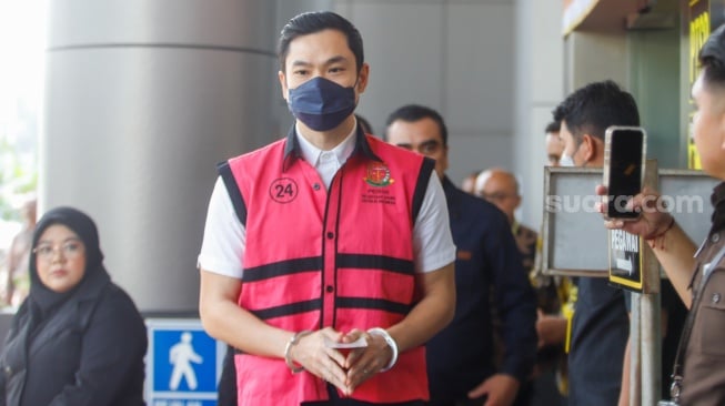 Suami Sandra Dewi Diserahkan ke Kejaksaan, Berikut Jumlah Tanah dan Bangunan Ikut Disita