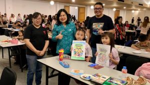 Bunda Djeneke Kumendong Dorong Kreativitas Anak Minahasa