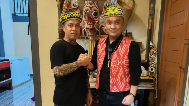 Maksud Pdm. KRA Victor Rarung Hadiningrat Temui Panglima Jilah di Kalimantan
