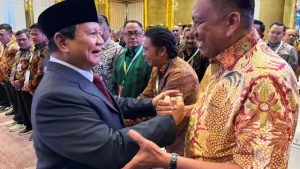 Breaking News! Bertemu Tadi Siang Prabowo Subianto Pegang Erat Tangan Olly Dondokambey