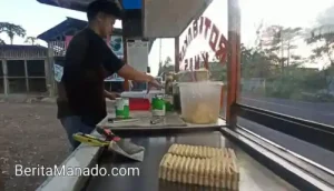 Merantau dari Jawa ke Tomohon, Irvan Jualan Roti Bakar Bandung