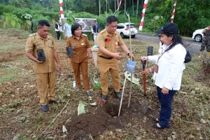 InJourney Lewat Bandara Sam Ratulangi Manado Tanam 700 Pohon Buah-buahan di Pulisan
