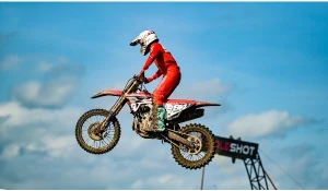 Crosser Binaan Astra Honda Raih Poin Perdana di MXGP Lombok