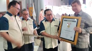 Alasan SMSI Berikan Penghargaan Pin Emas kepada Prabowo Subianto