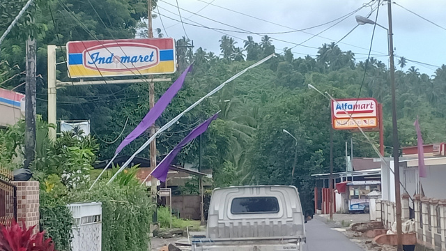 Jems Tuuk dan Jerry Massie Soal Francise Indomaret dan Alfamart di Sulut, Untung atau Rugi?