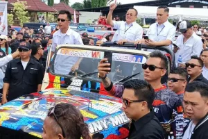 Wenny Lumentut-Michael Mait Dikawal Ribuan Massa ke KPU Tomohon: Ini Perjuangan Kita Semua