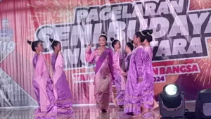 Richard Teleng Apresiasi Pagelaran Seni Budaya Nustar oleh Sengkanaung AARS 
