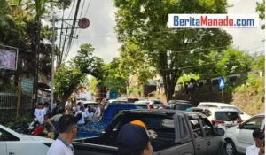 Jalan Diponegoro Macet Total, Imbas Pendaftaran Paslon Yulius Selvanus dan Victor Mailangkay di KPU Sulut 