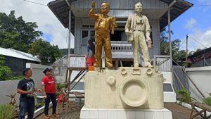 Tugu Pers Mendur Kawangkoan Harus Tetap Terjaga