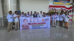 Tiba di Manado, Perly Pandeiroot Disambut Puluhan Kader Gerindra Minahasa