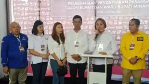 Sah! KPU Minahasa Terima Dokumen Pendaftaran Youla Lariwa dan Denni Kalangi