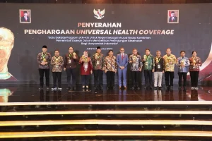 Diserahkan Maaruf Amin, 493 Kepala Daerah Terima Penghargaan UHC Awards