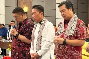 Franky Wongkar dan Theodorus Kawatu Terima Doa Pengutusan dari Gembala KGPM