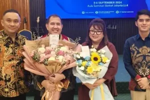 Pdt Gilbert Lumoindong Raih Nilai Tertinggi di Ujian Doktor