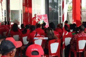Syukur Bersama Kader, Denny Lolong Bilang PDIP Minut Konsisten Kawal Program Kerakyatan