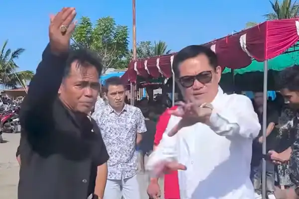 Potret Joune Ganda Semangat Tenteng Cakalang di Likupang Timur