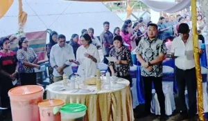 Chyntia Kalangit dan Heronimus Makainas Menyatu Dengan Ribuan Warga di Pengucapan Syukur Panen Kampung Bulangan