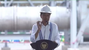 Wow! Jokowi Keluhkan Ancaman PHK Massal Akibat AI, Rocky Gerung: Bukti Kebohongan Tingkat Dewa